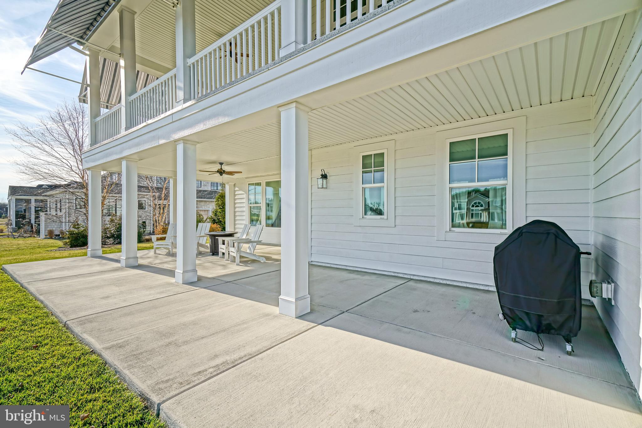 SHOWFIELD - Residential