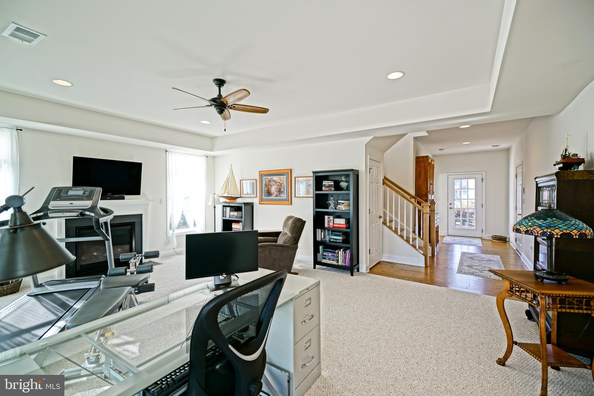 SHOWFIELD - Residential