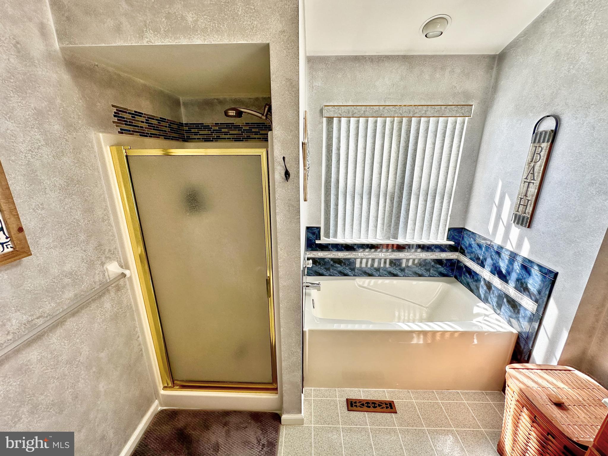 HOPEWELL FARMS - Residential