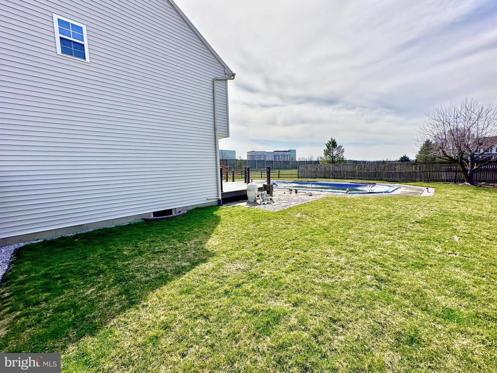 HOPEWELL FARMS - Residential