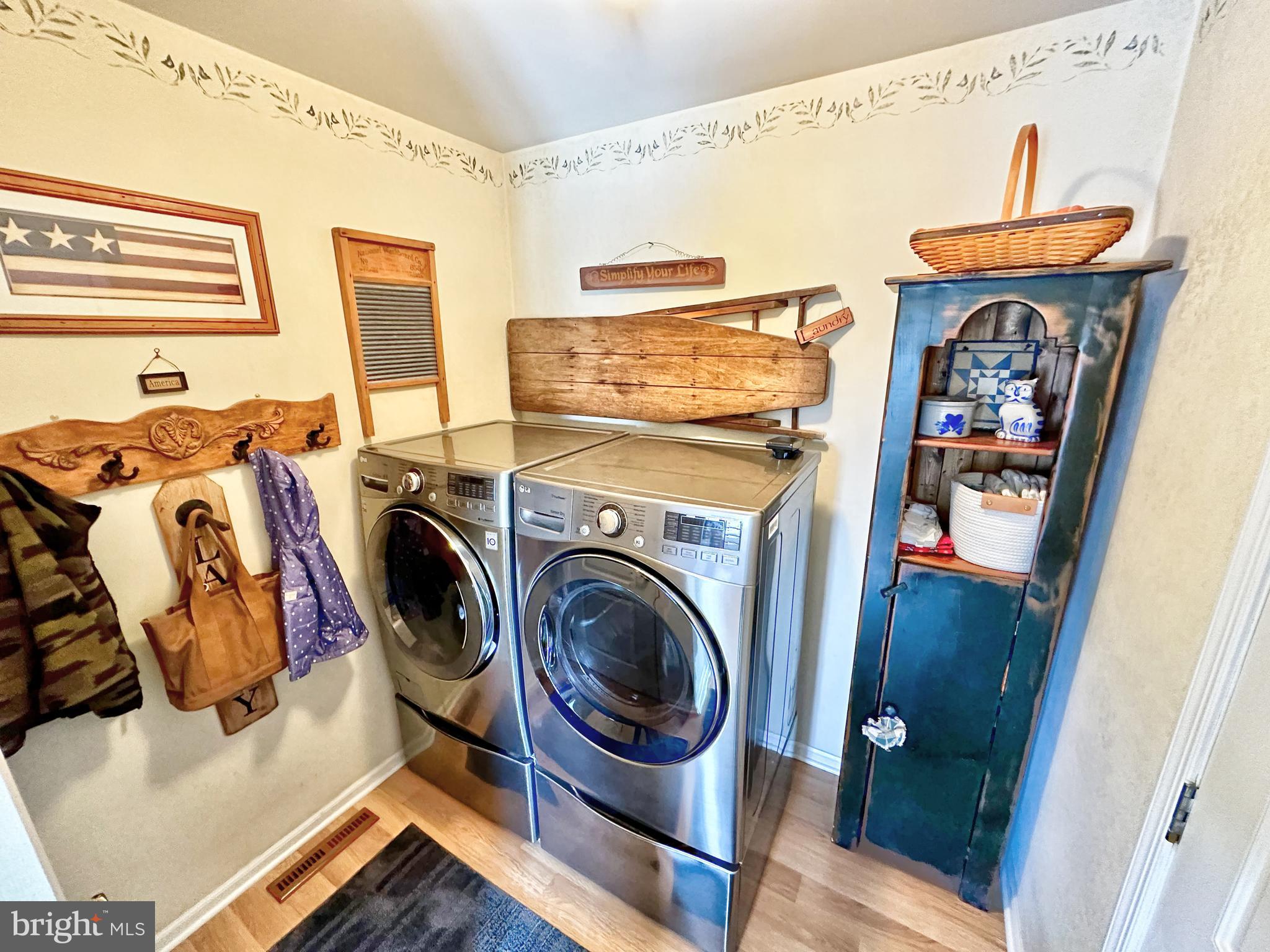 HOPEWELL FARMS - Residential