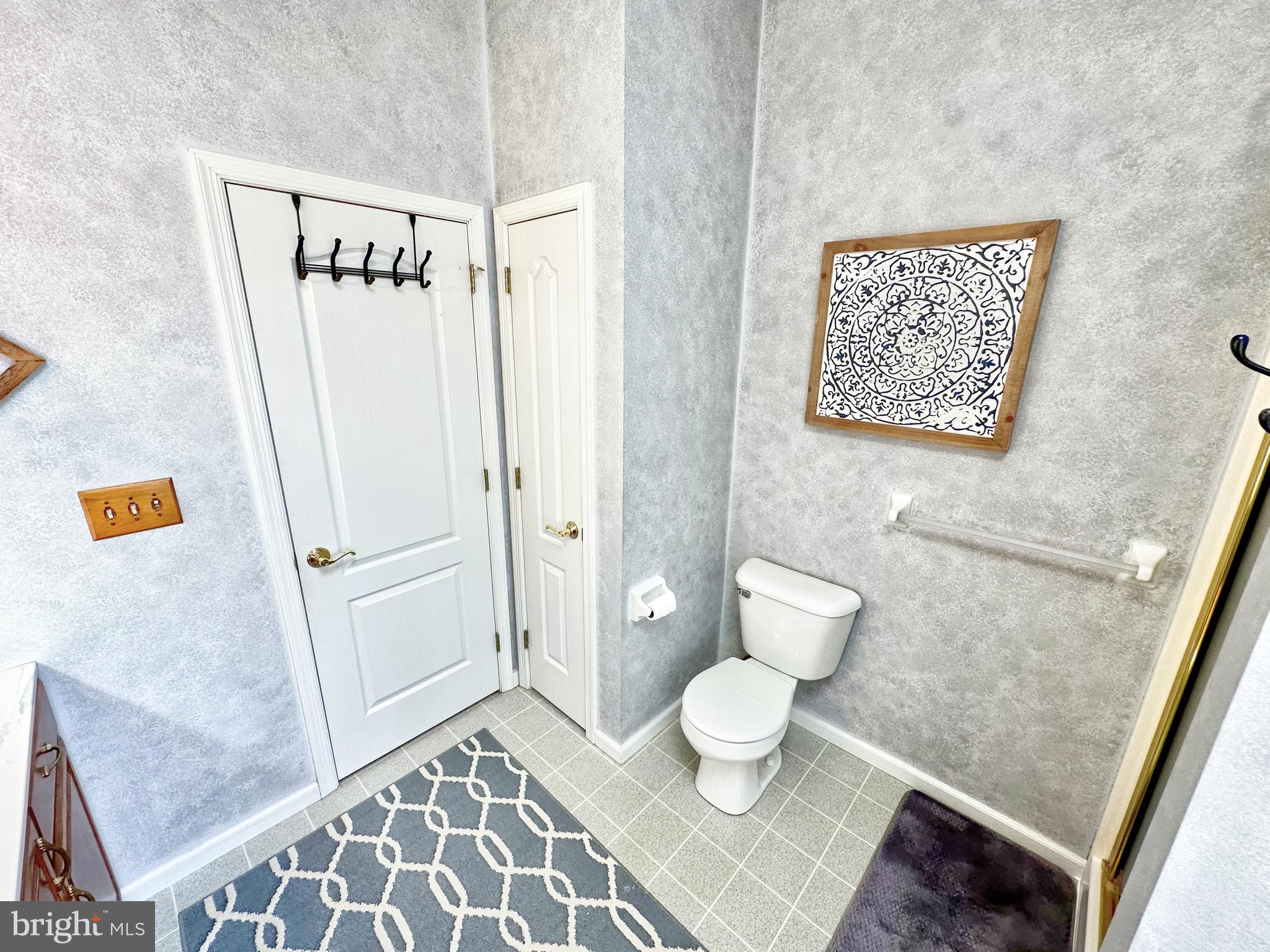 HOPEWELL FARMS - Residential