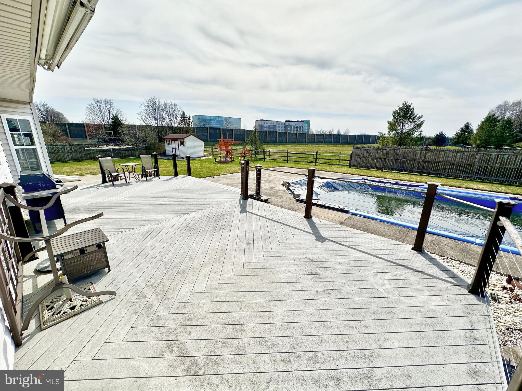 HOPEWELL FARMS - Residential