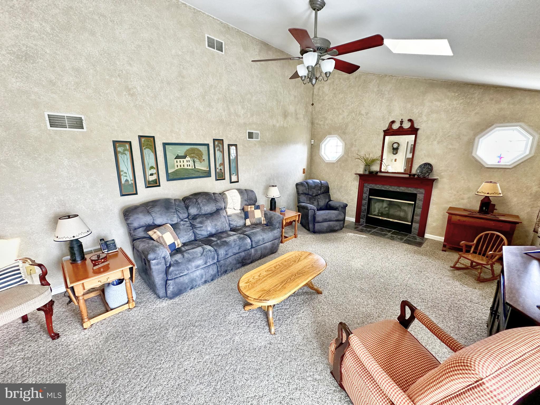 HOPEWELL FARMS - Residential