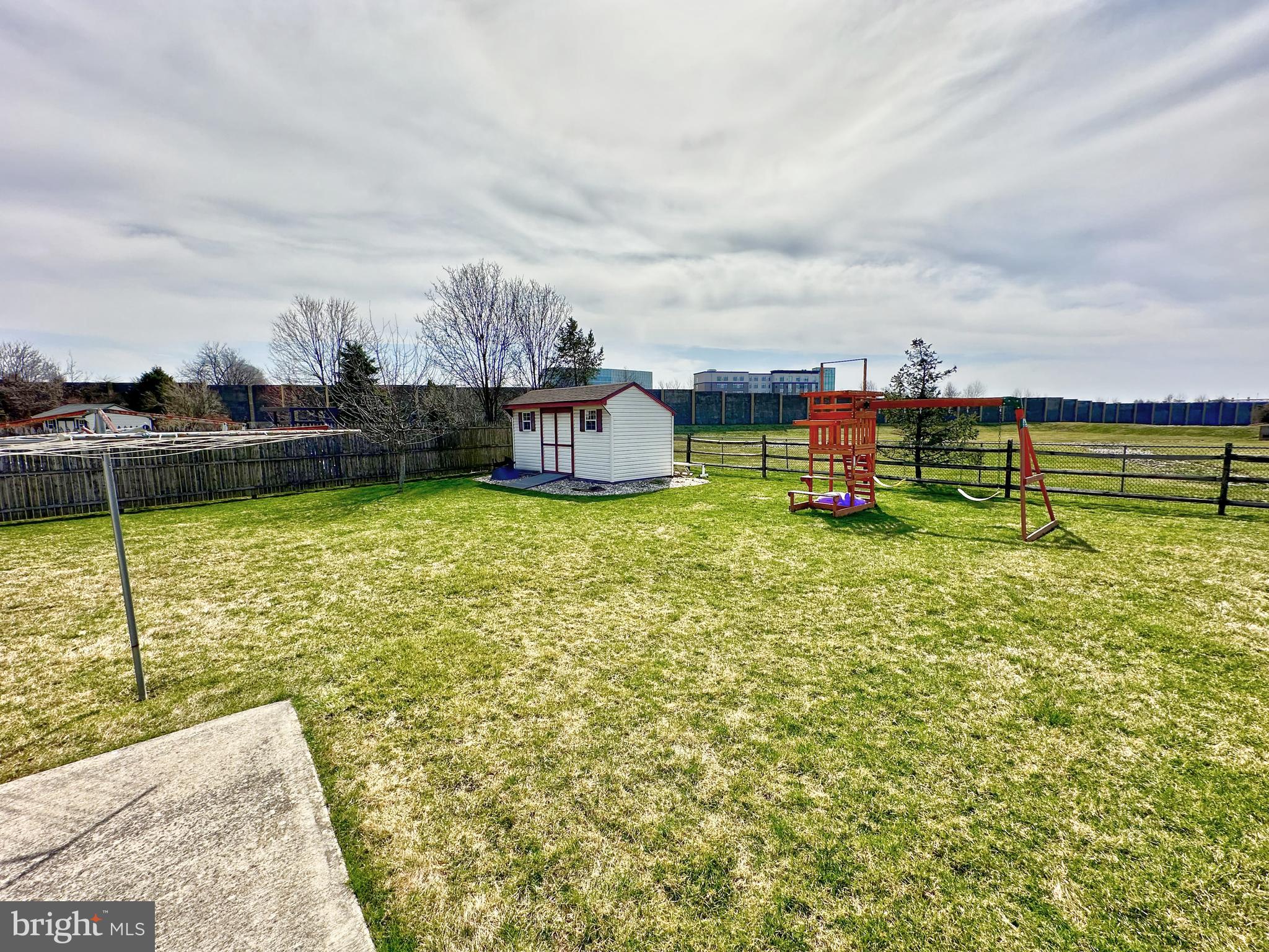 HOPEWELL FARMS - Residential