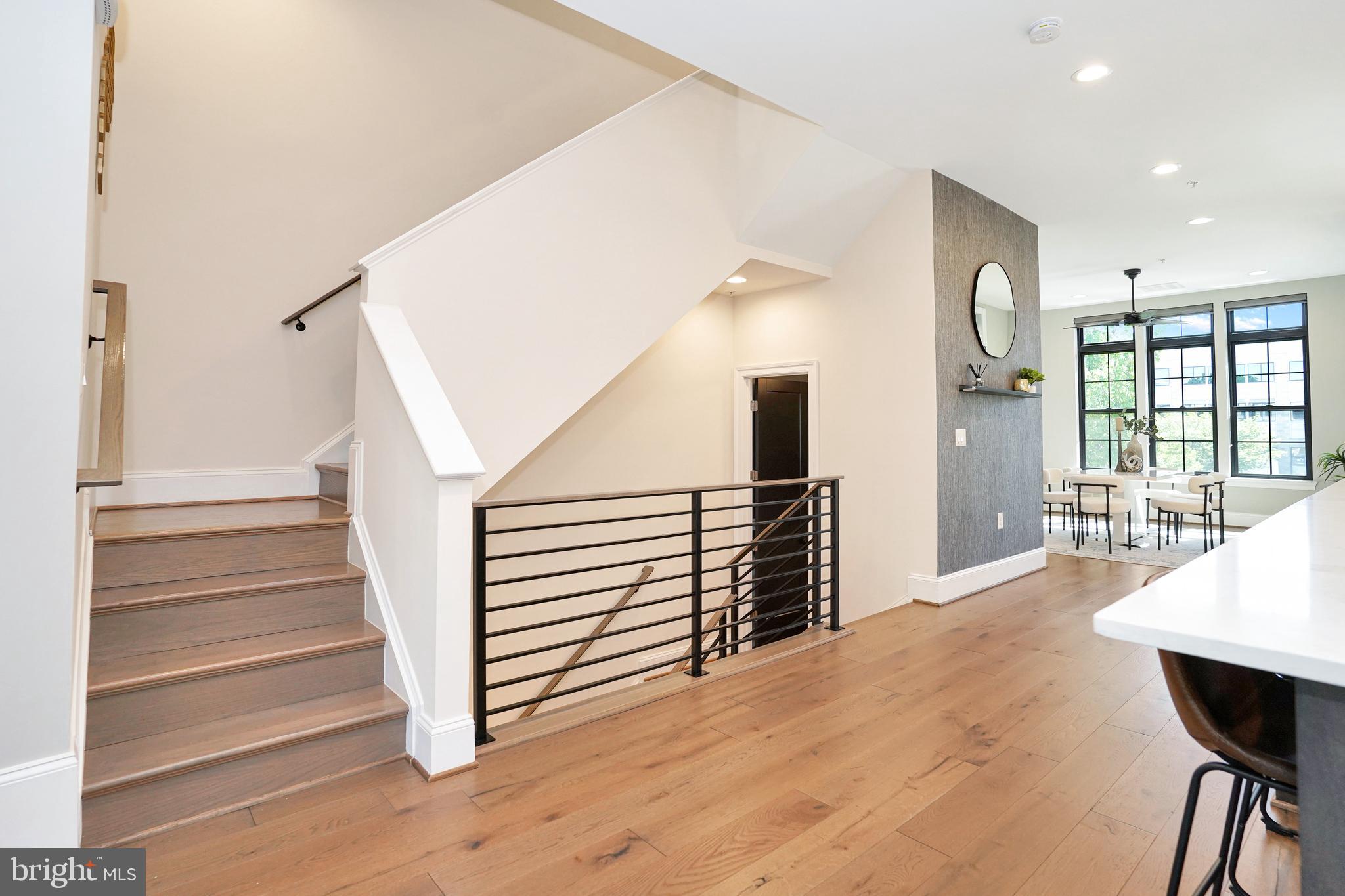 ONE LOUDOUN - Residential