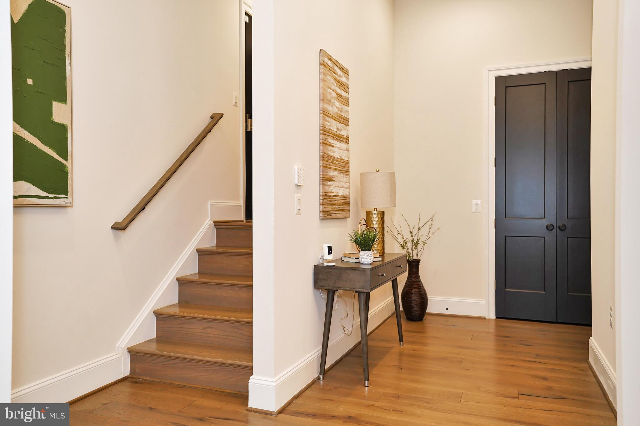 ONE LOUDOUN - Residential