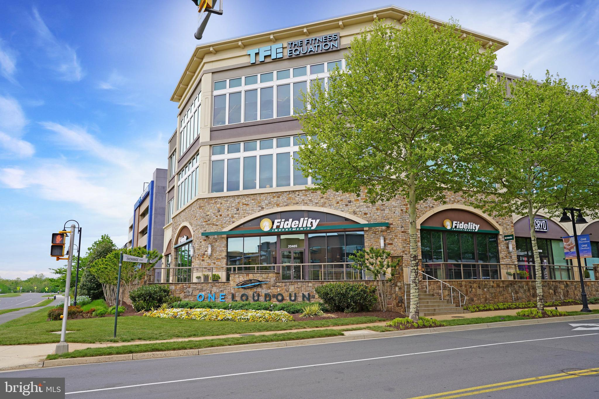 ONE LOUDOUN - Residential