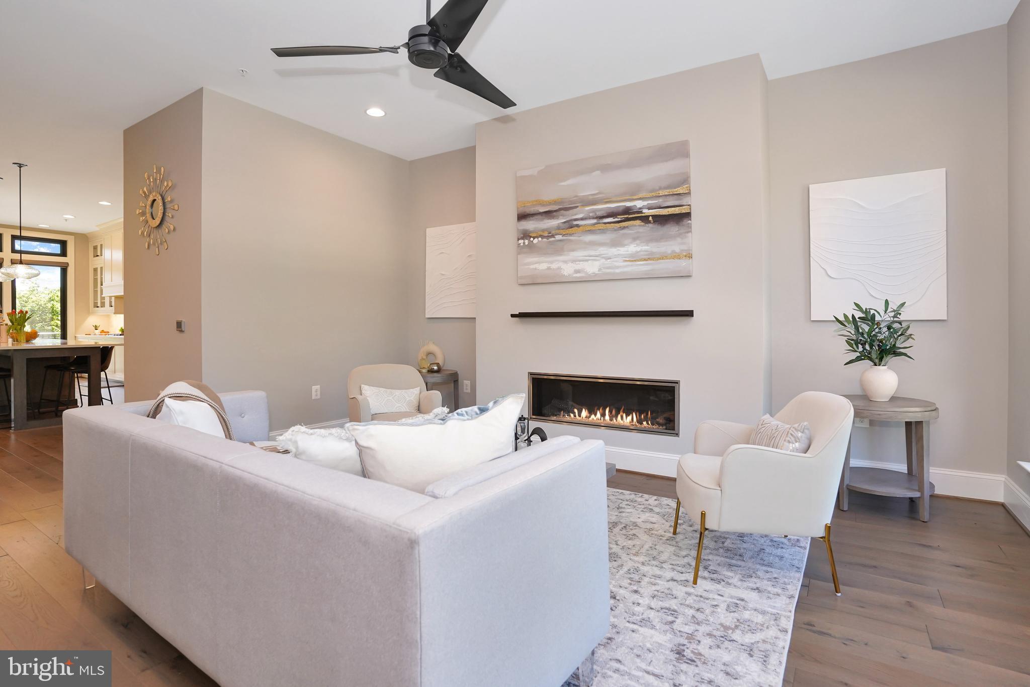 ONE LOUDOUN - Residential