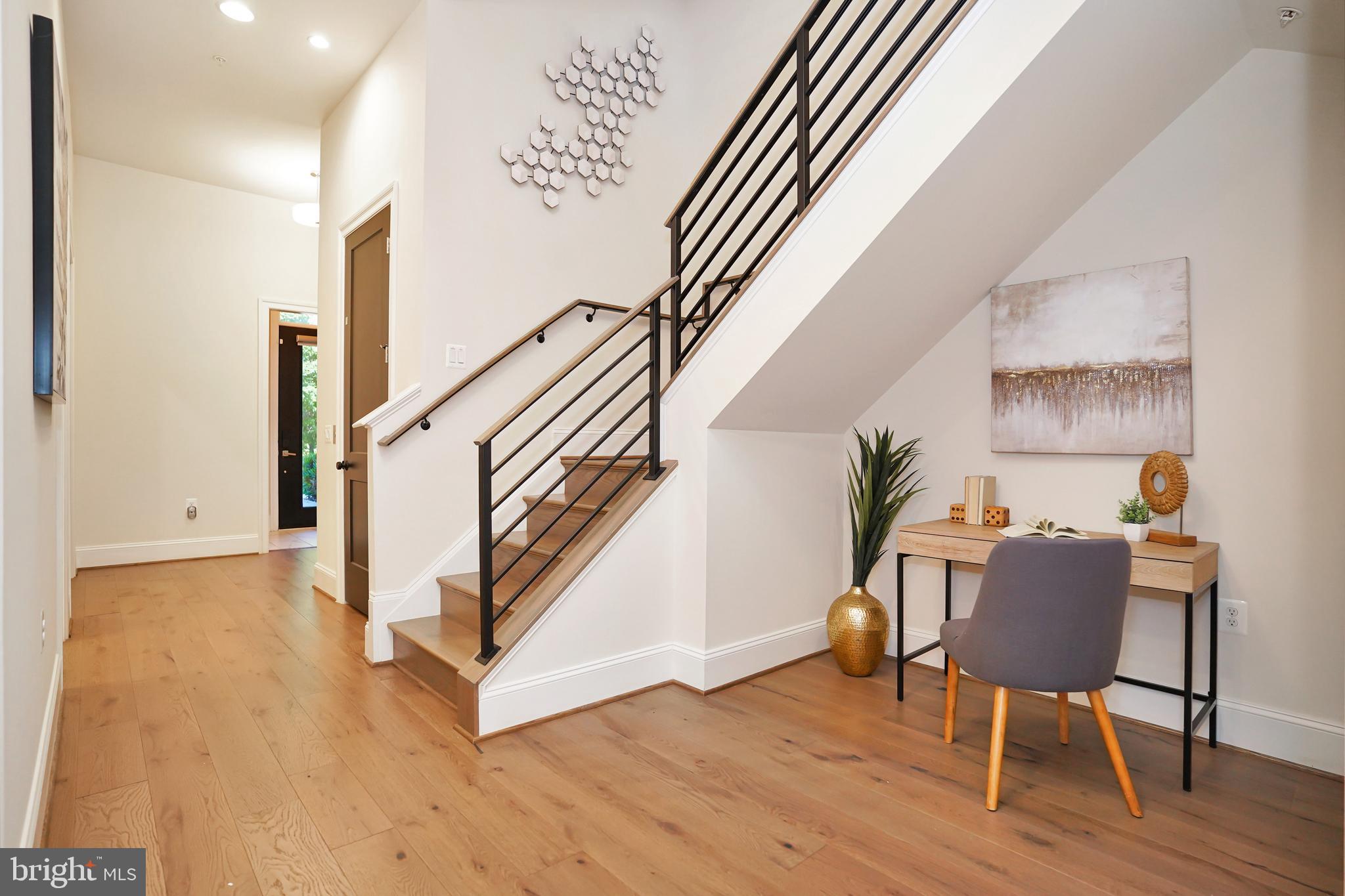 ONE LOUDOUN - Residential