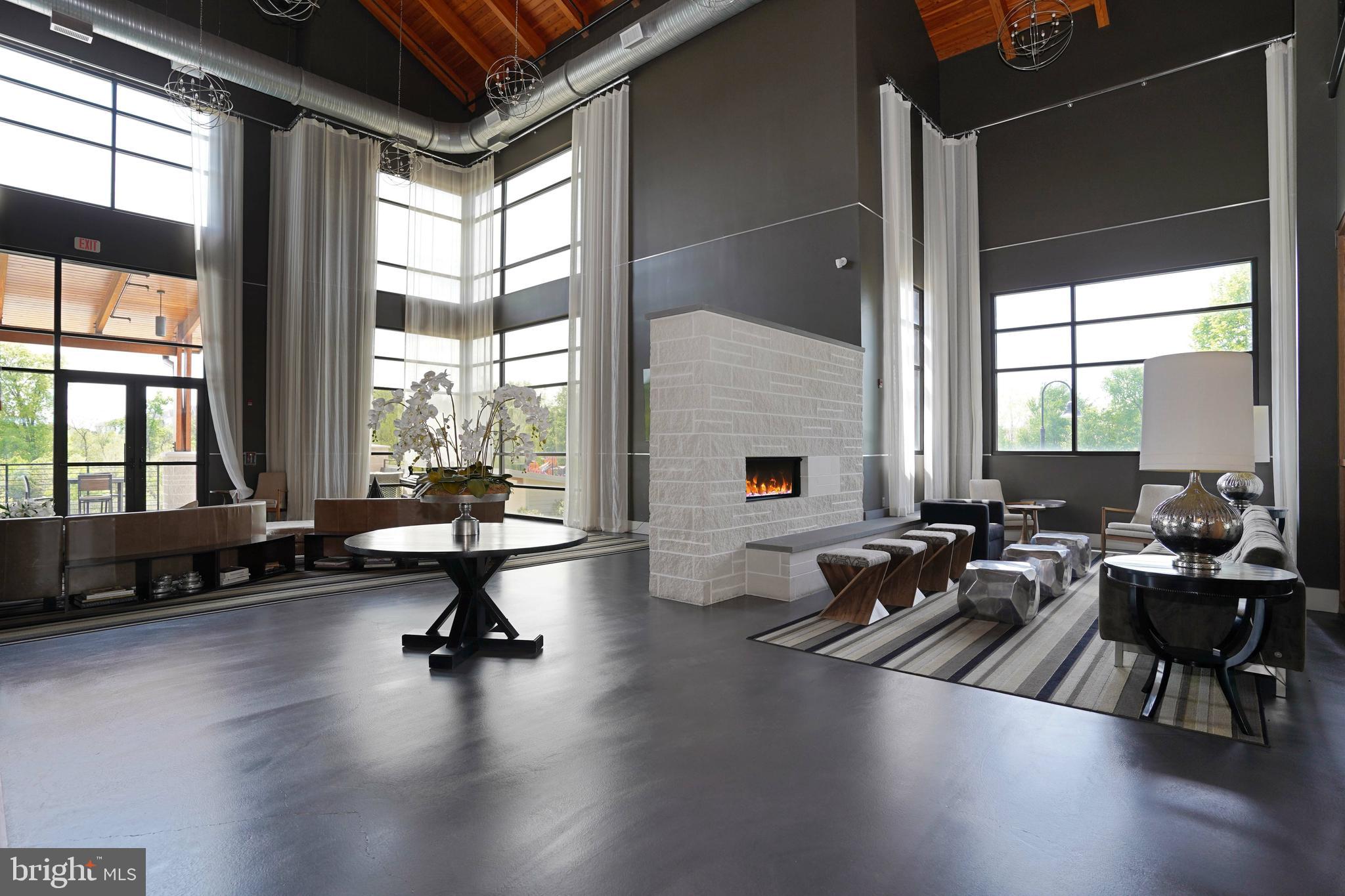 ONE LOUDOUN - Residential