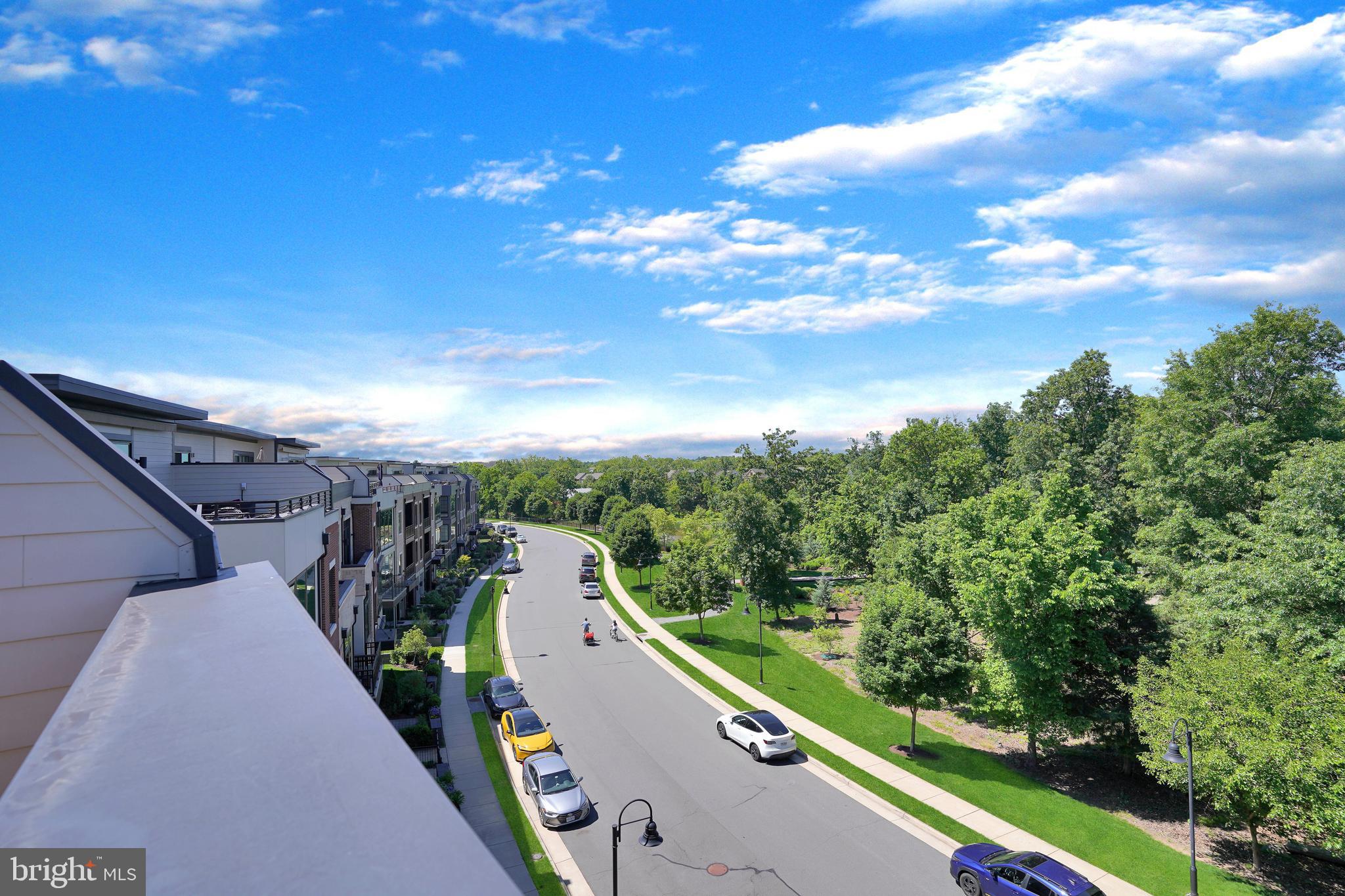 ONE LOUDOUN - Residential