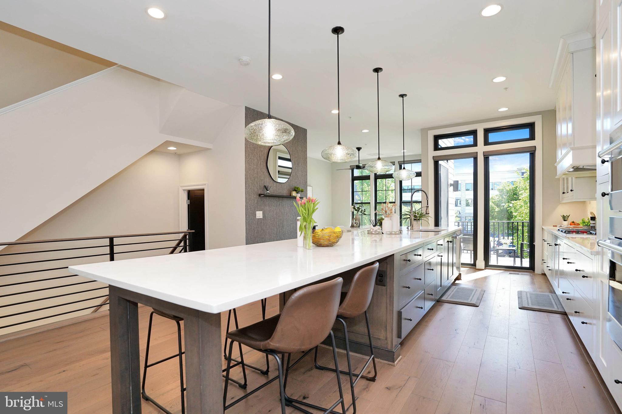 ONE LOUDOUN - Residential