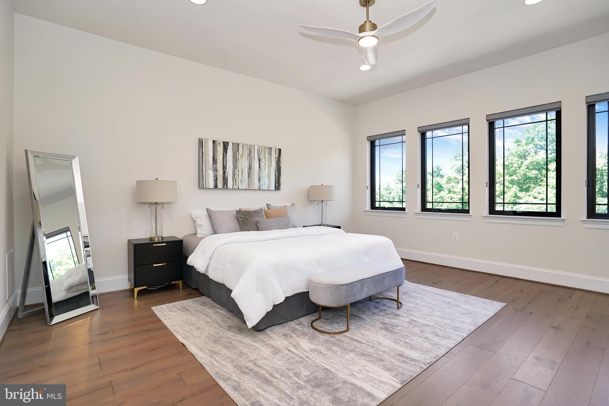 ONE LOUDOUN - Residential