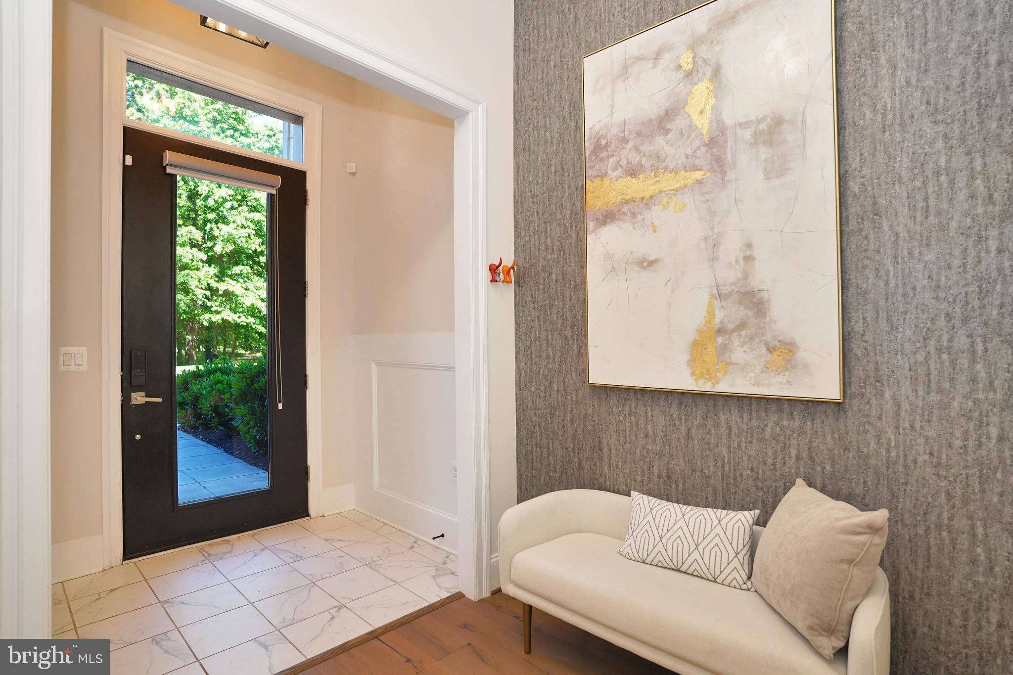 ONE LOUDOUN - Residential