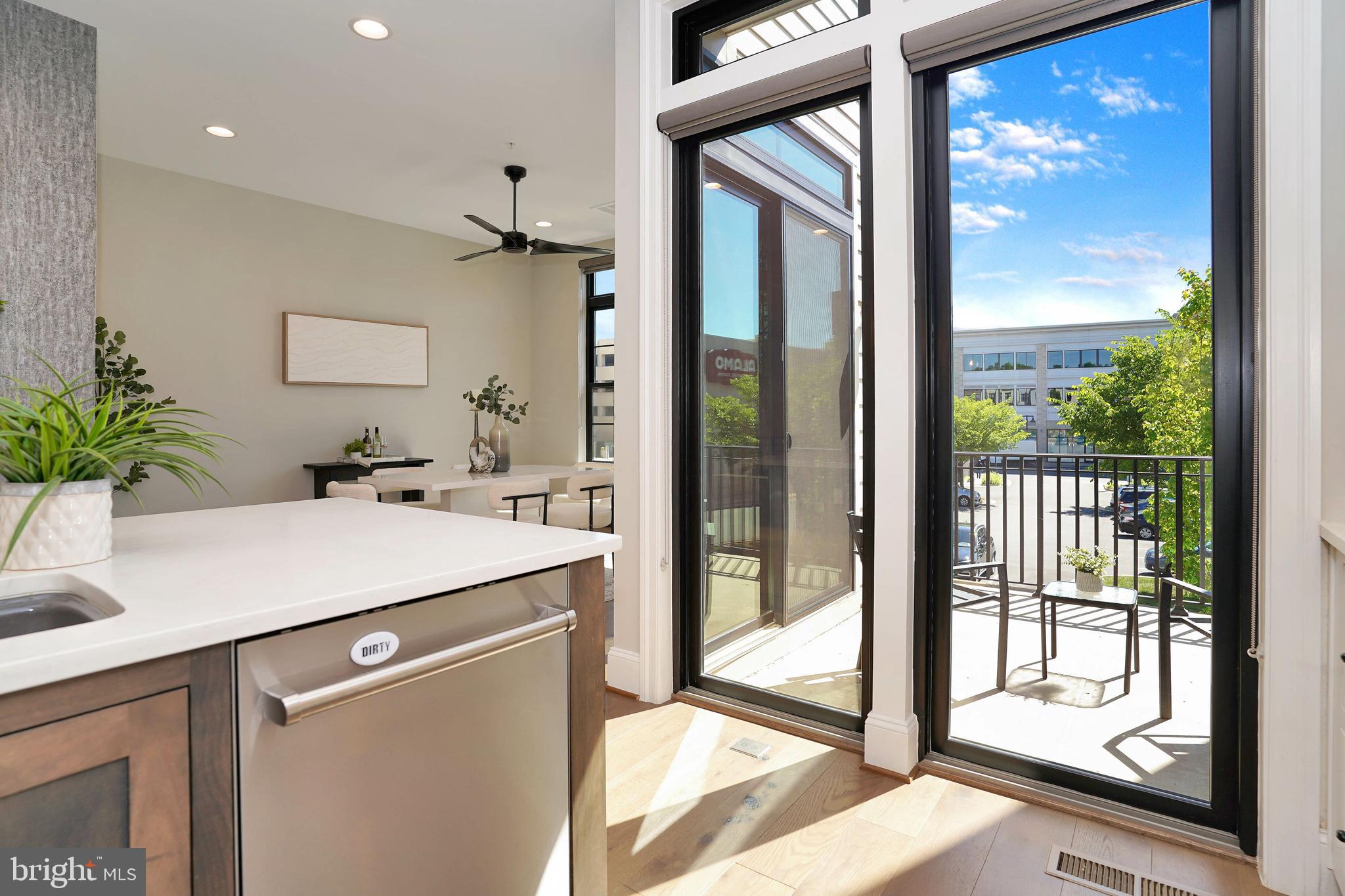ONE LOUDOUN - Residential