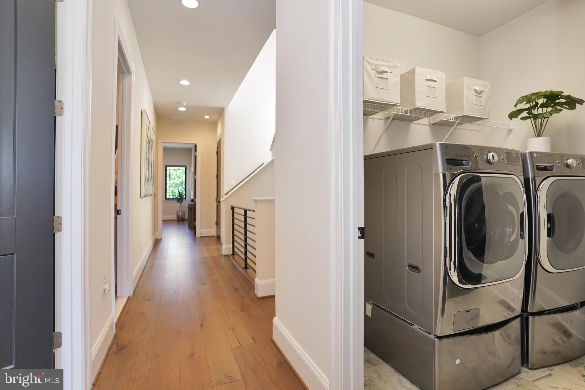 ONE LOUDOUN - Residential