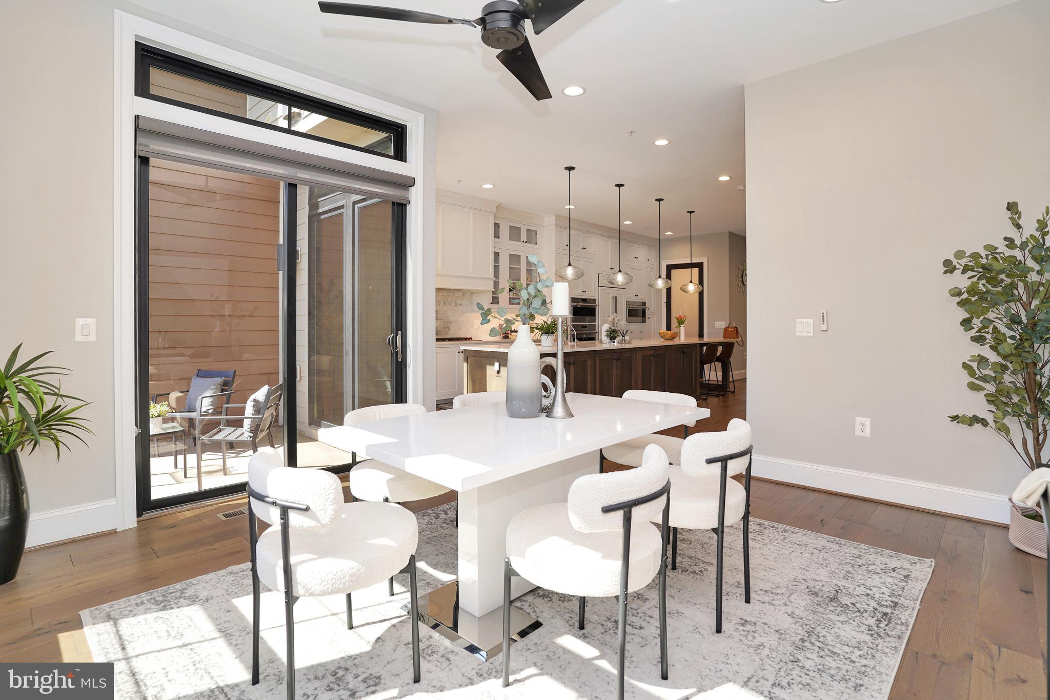 ONE LOUDOUN - Residential