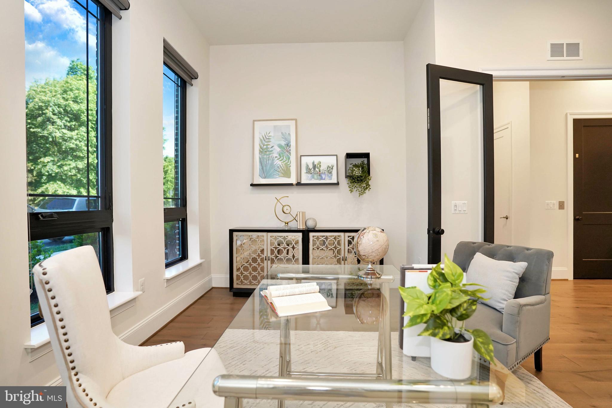 ONE LOUDOUN - Residential