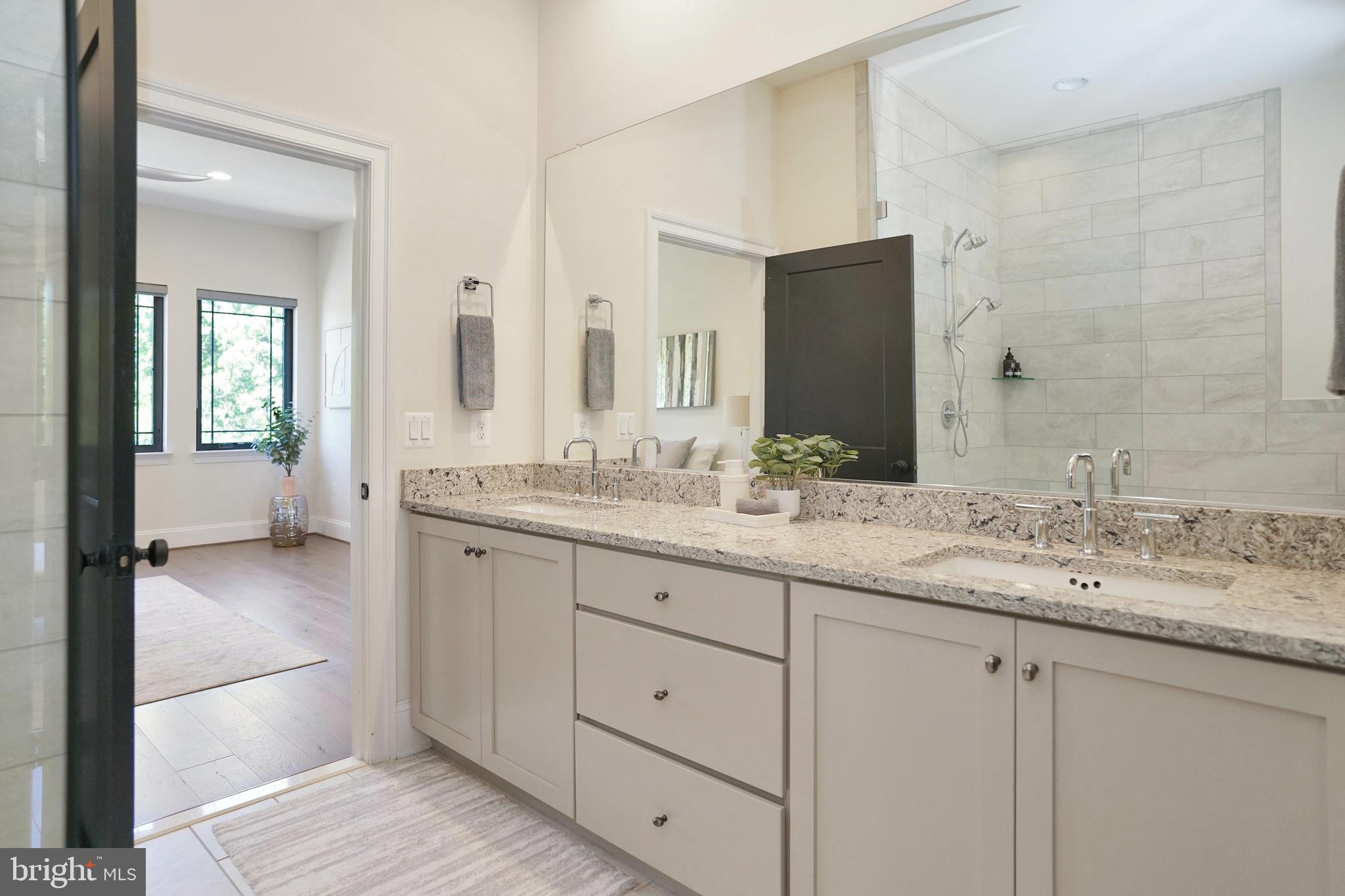 ONE LOUDOUN - Residential