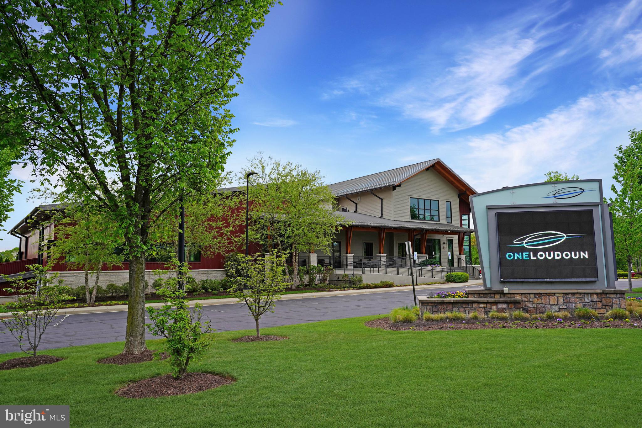 ONE LOUDOUN - Residential