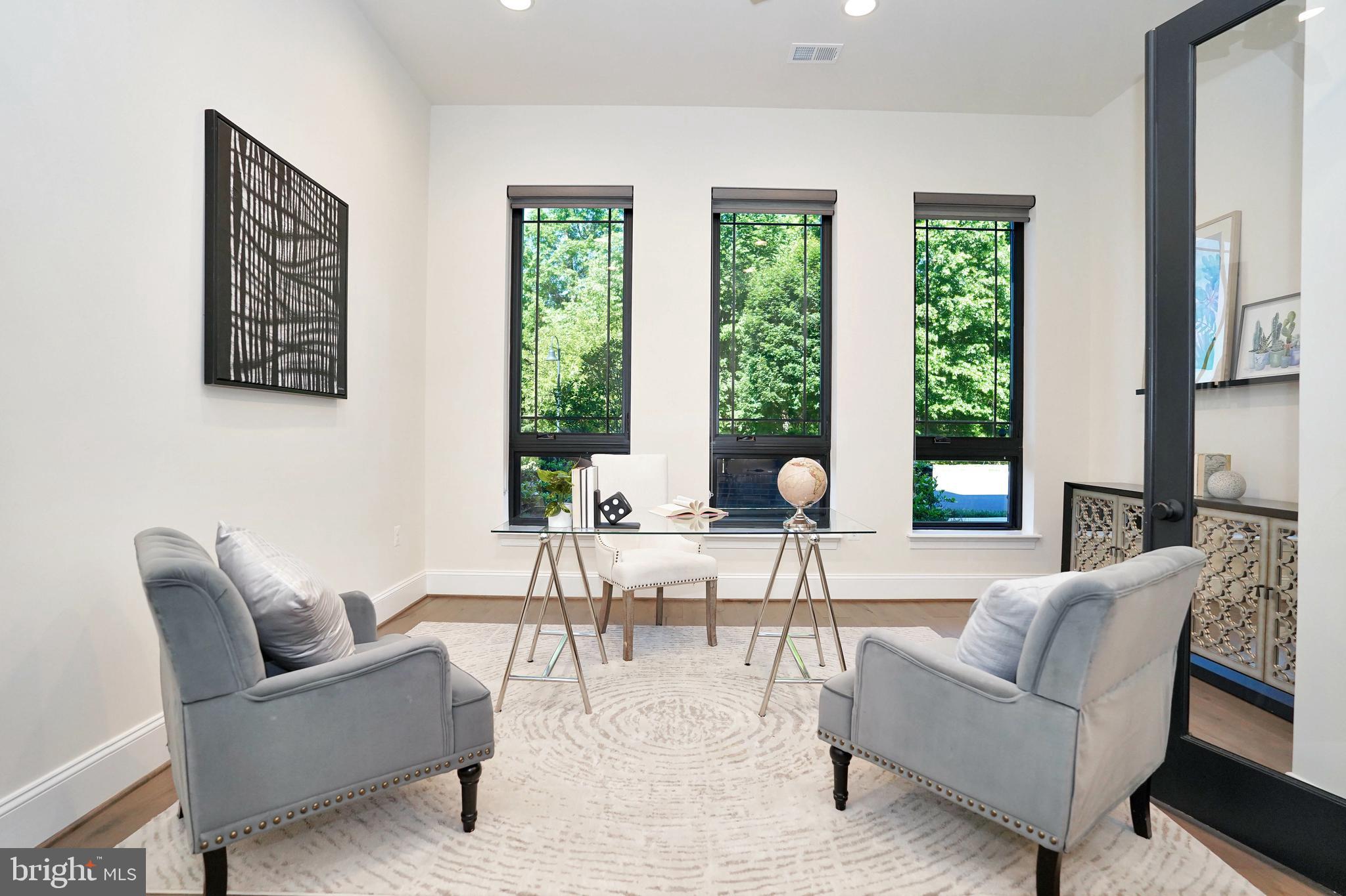 ONE LOUDOUN - Residential