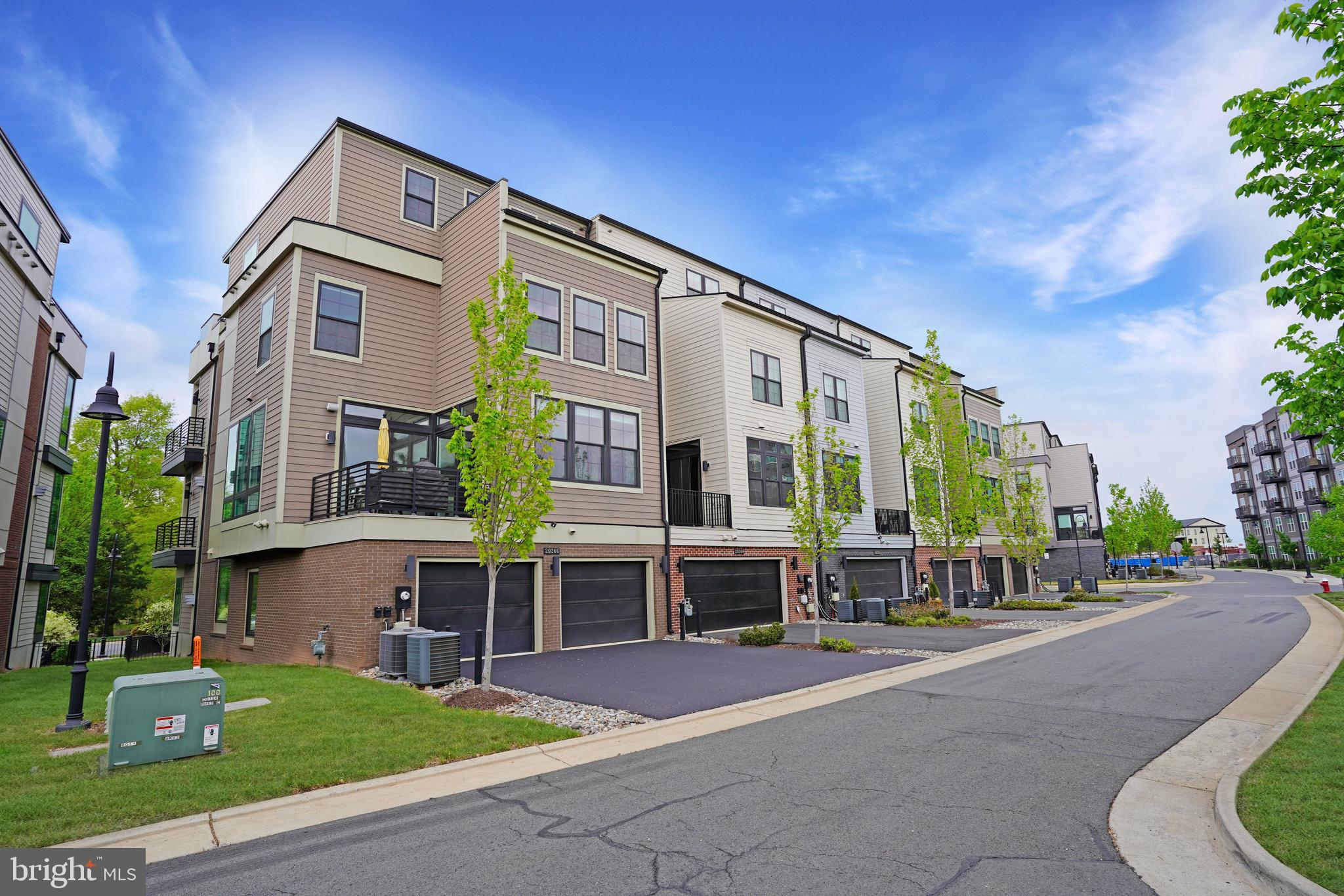 ONE LOUDOUN - Residential