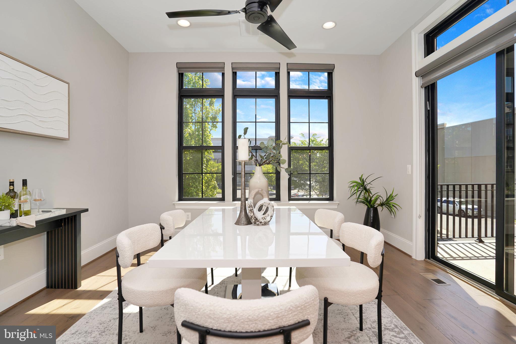 ONE LOUDOUN - Residential