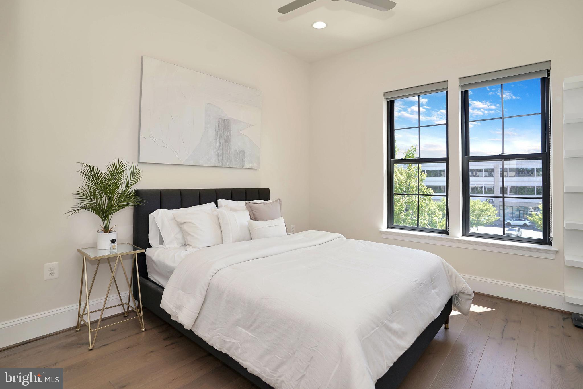 ONE LOUDOUN - Residential