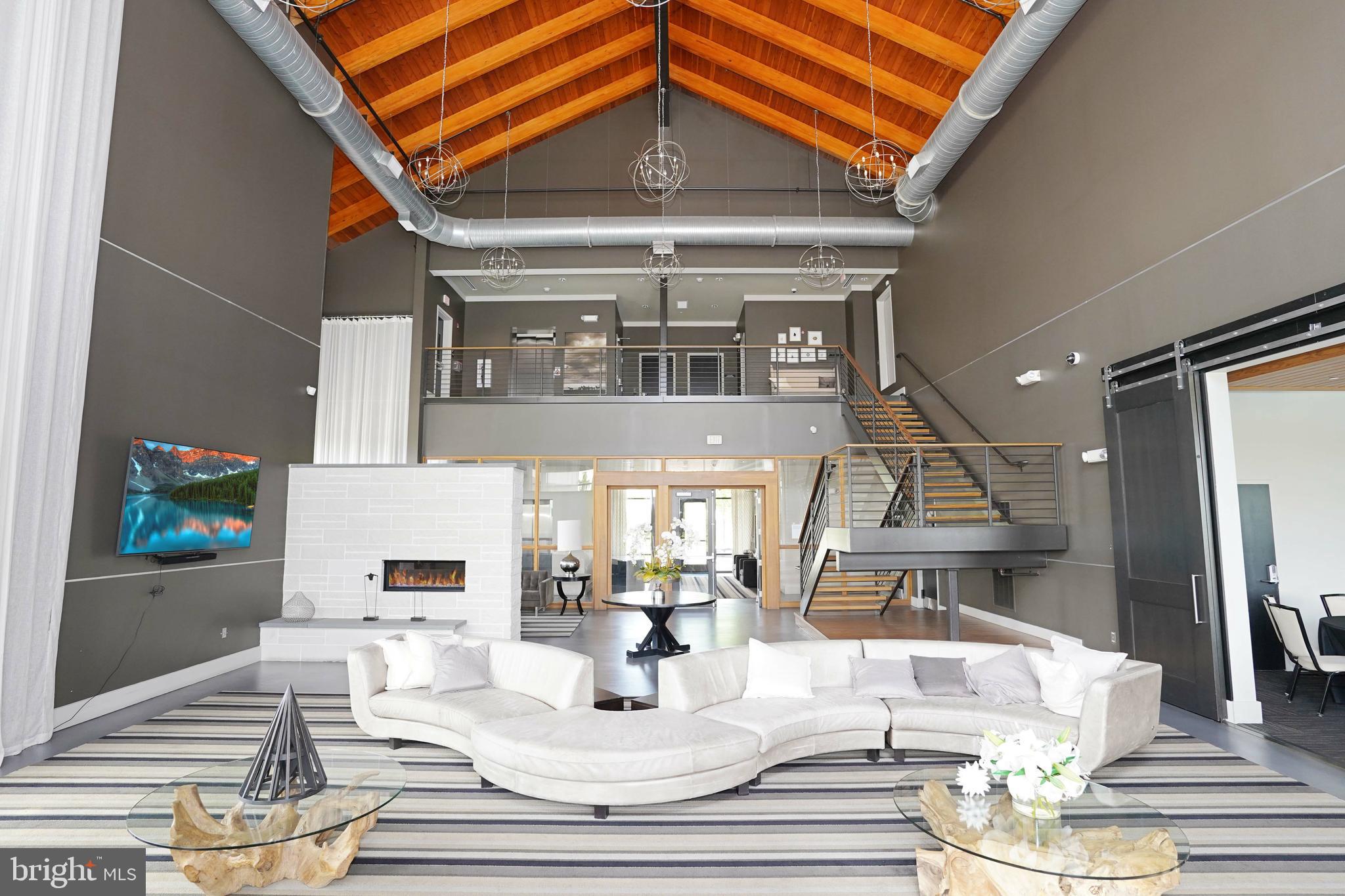 ONE LOUDOUN - Residential