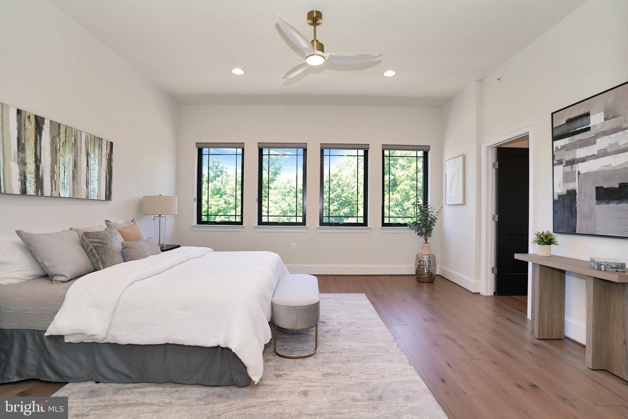 ONE LOUDOUN - Residential