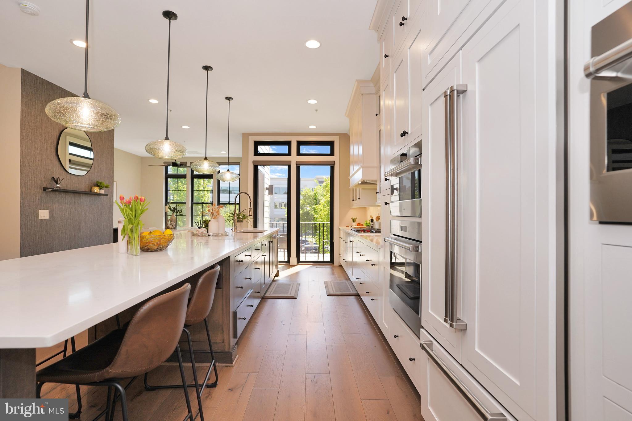 ONE LOUDOUN - Residential