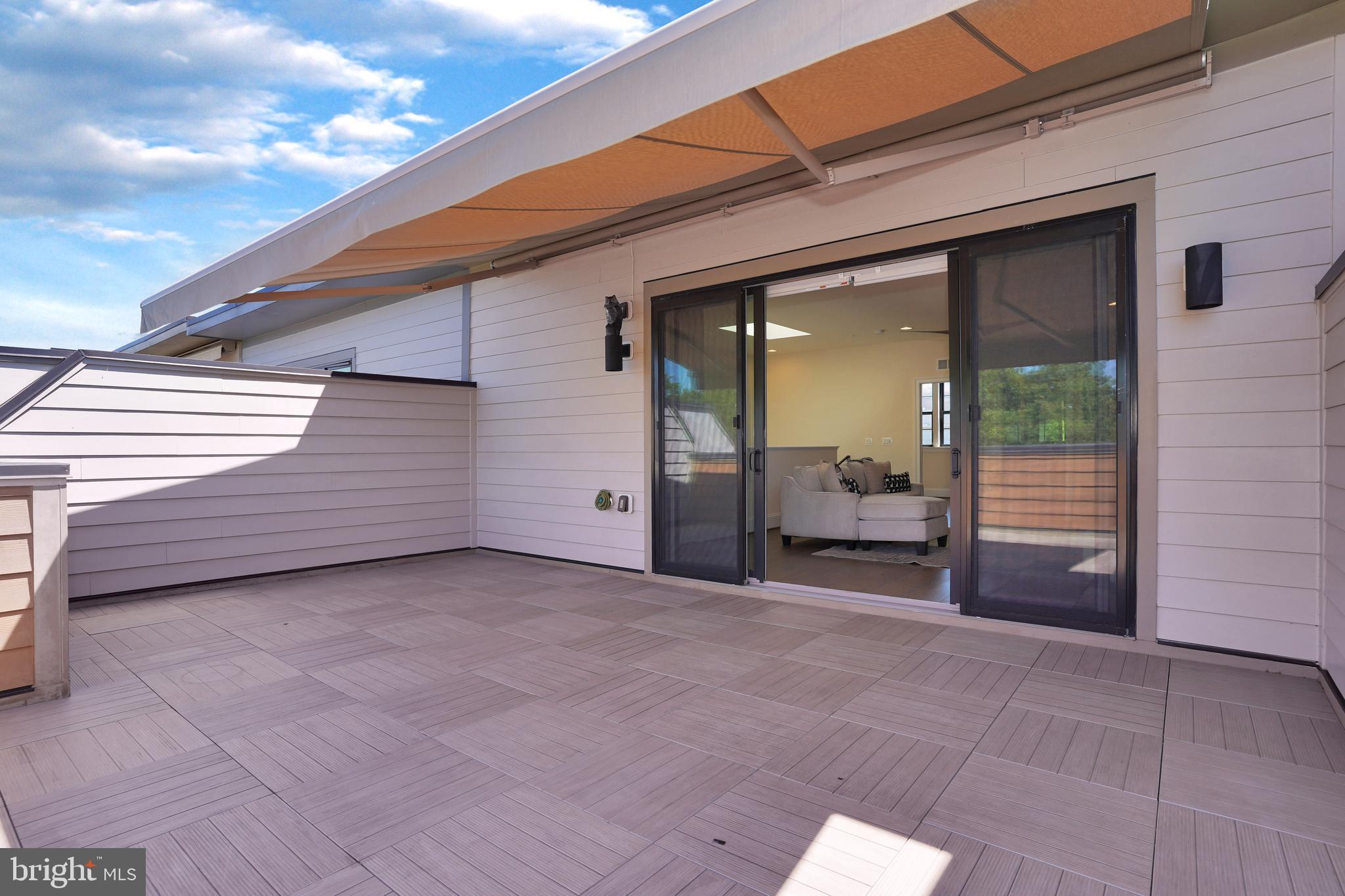ONE LOUDOUN - Residential