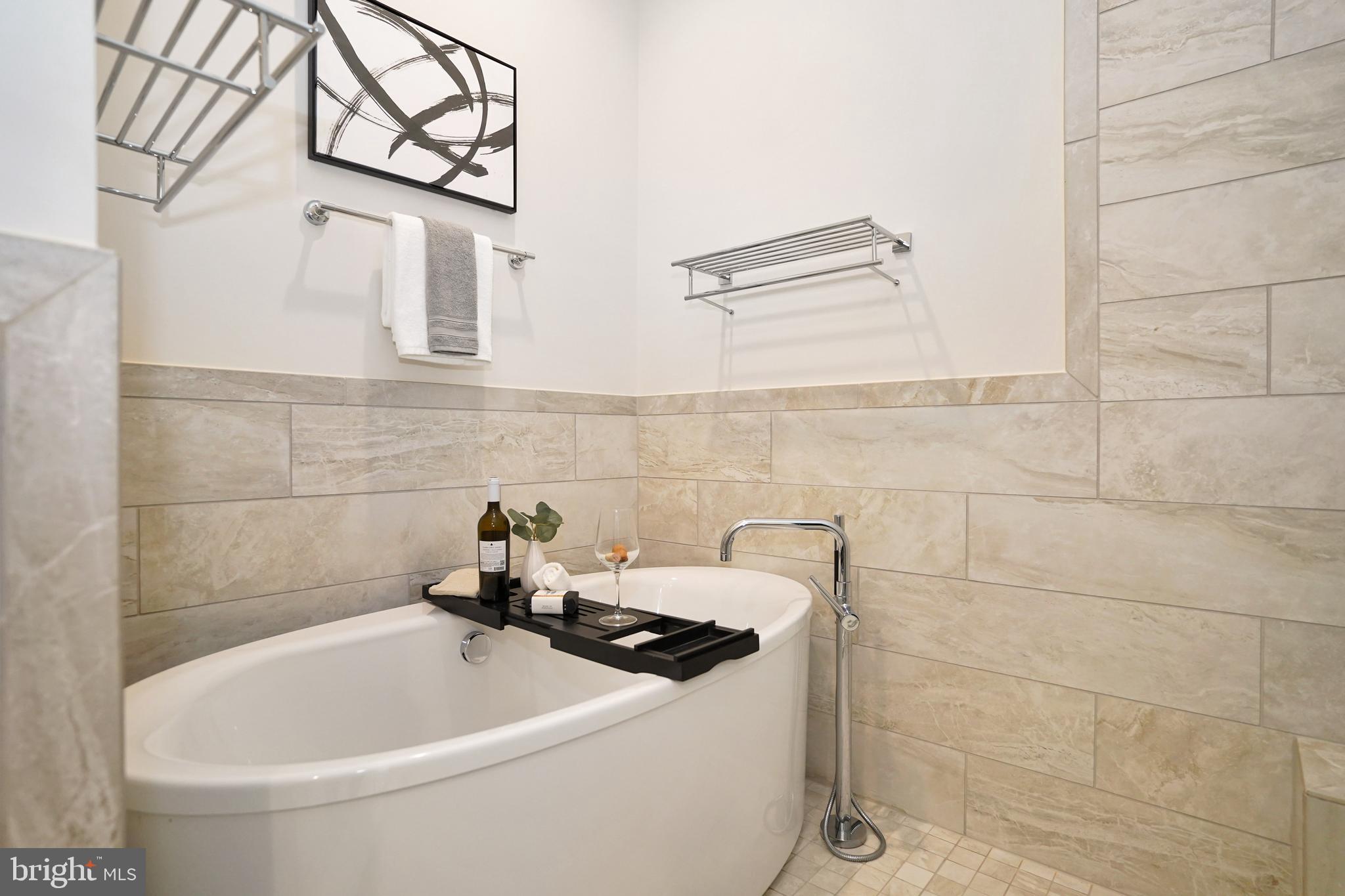 ONE LOUDOUN - Residential
