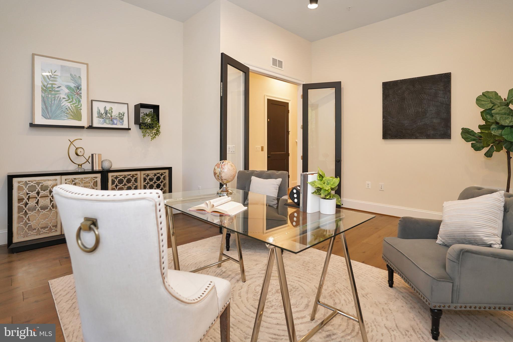 ONE LOUDOUN - Residential