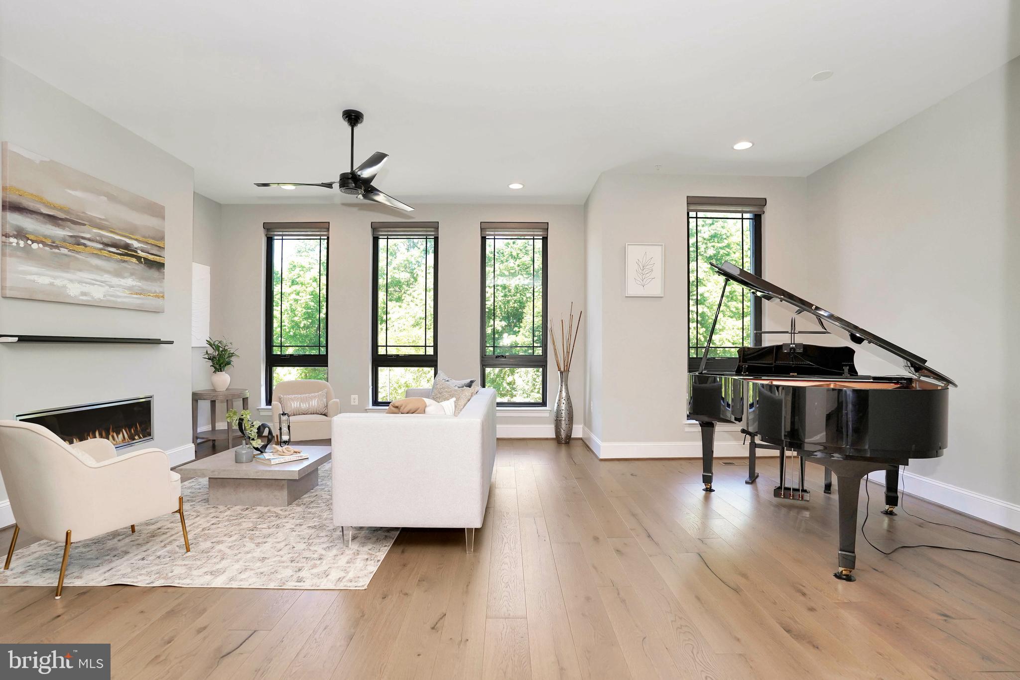 ONE LOUDOUN - Residential