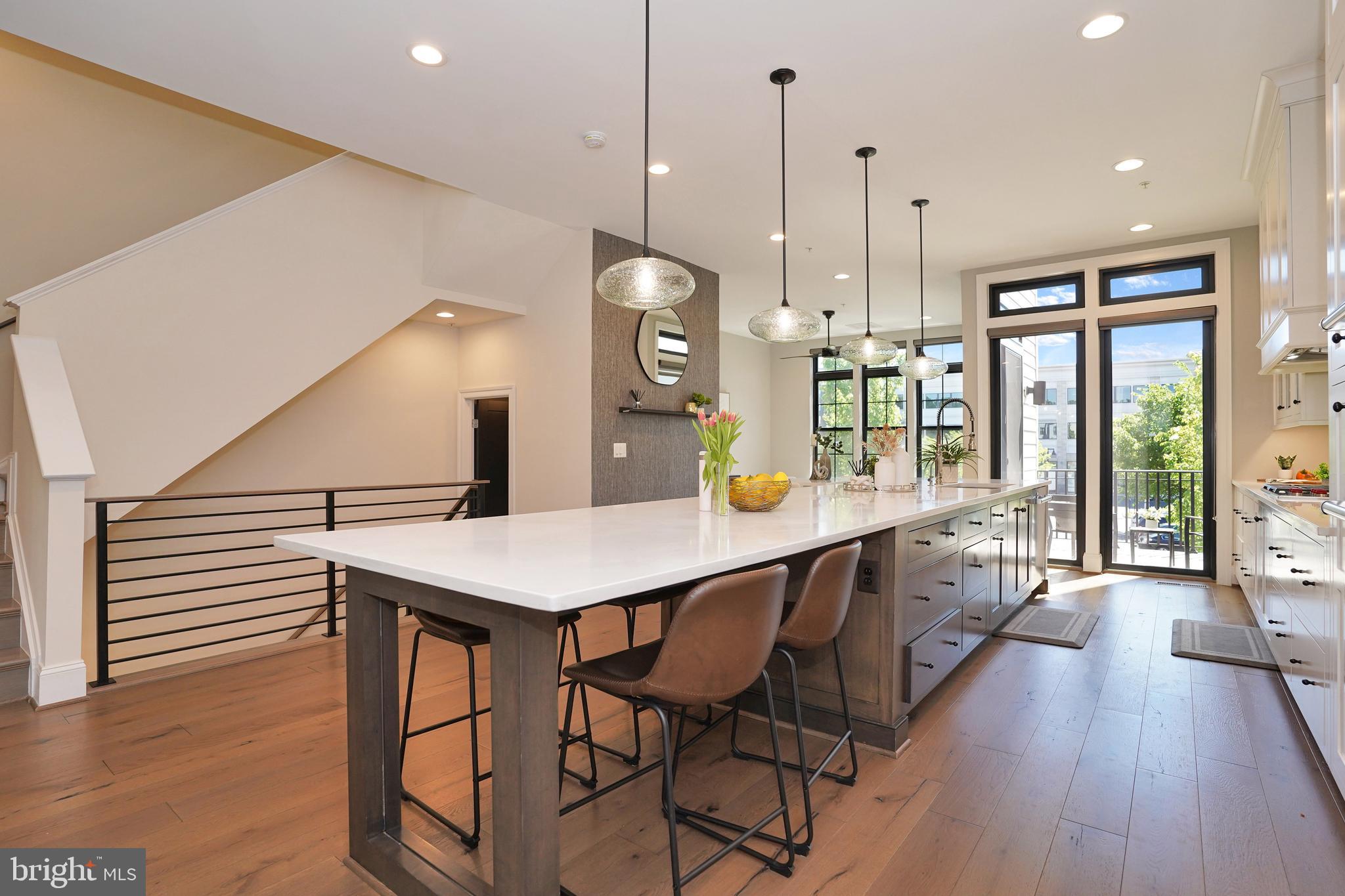 ONE LOUDOUN - Residential