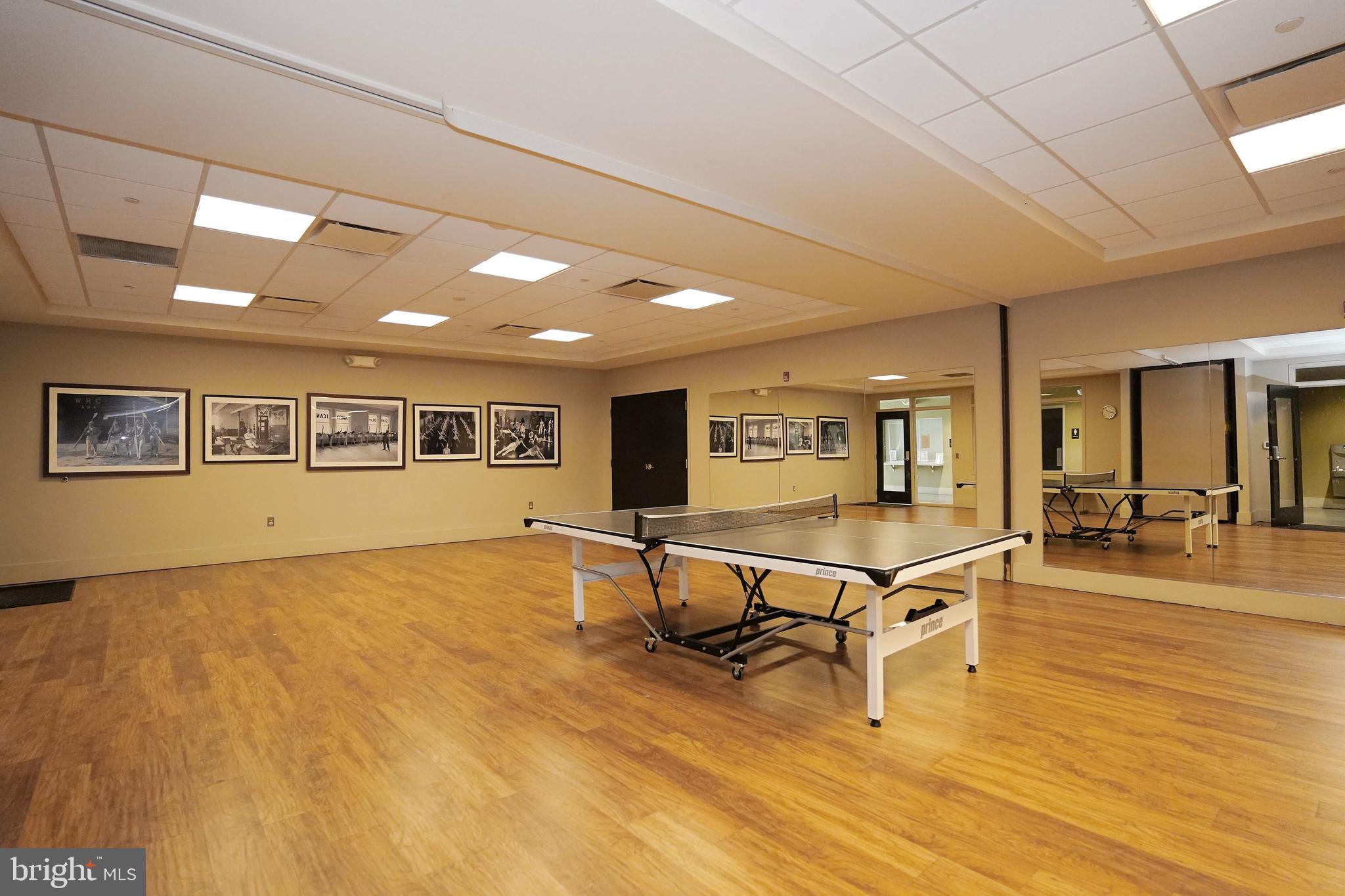 ONE LOUDOUN - Residential