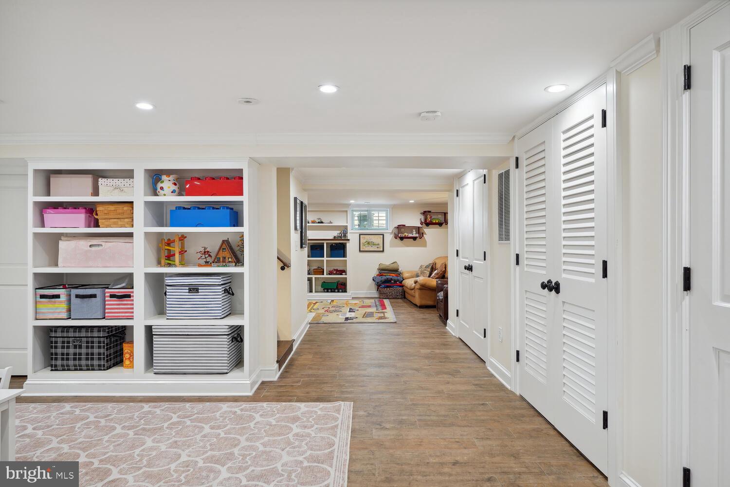 CHEVY CHASE - Residential