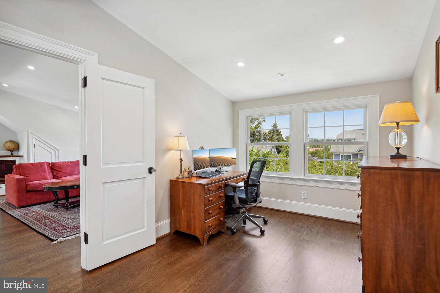 CHEVY CHASE - Residential