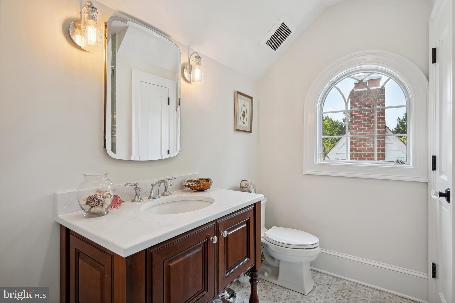 CHEVY CHASE - Residential