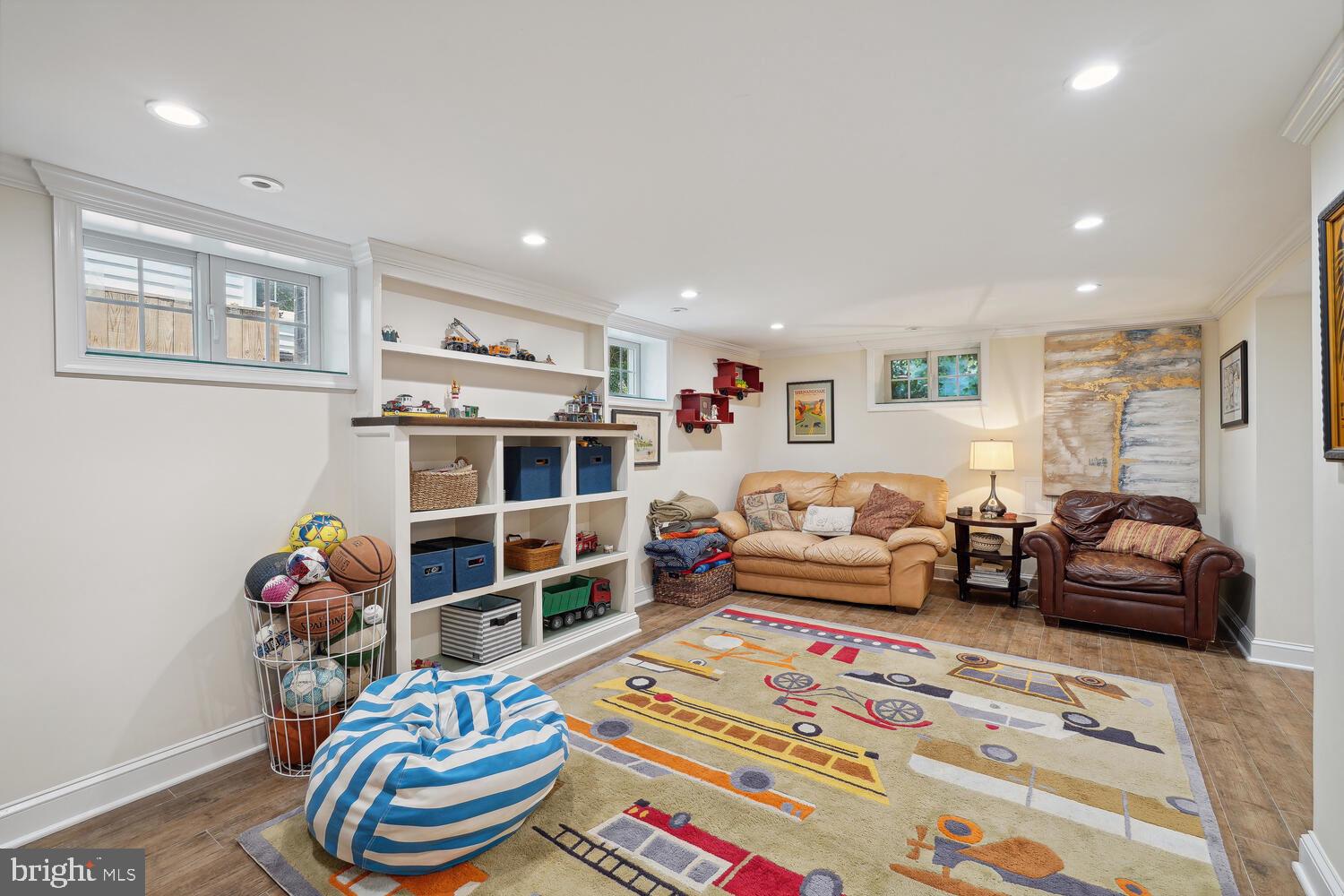 CHEVY CHASE - Residential