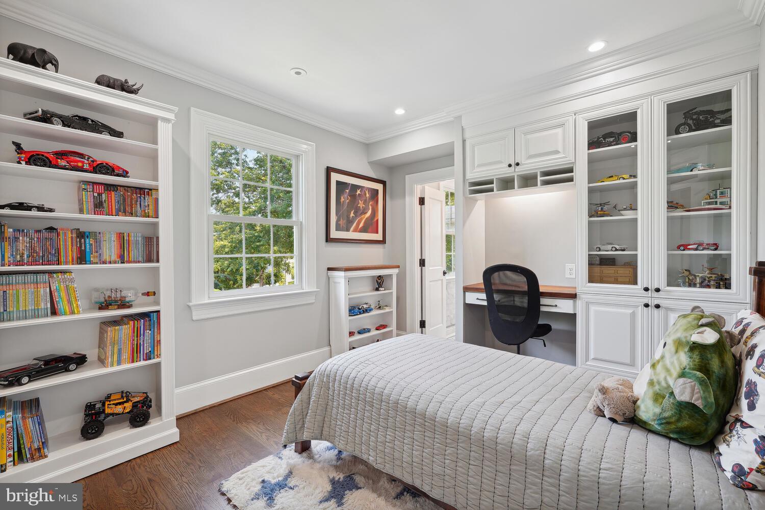 CHEVY CHASE - Residential