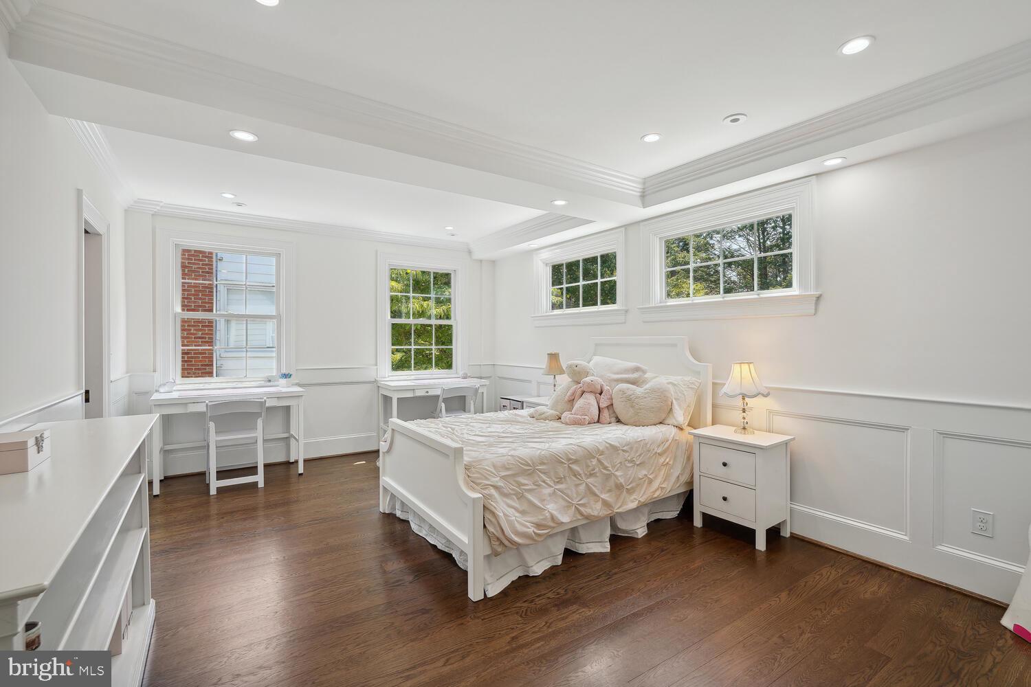 CHEVY CHASE - Residential