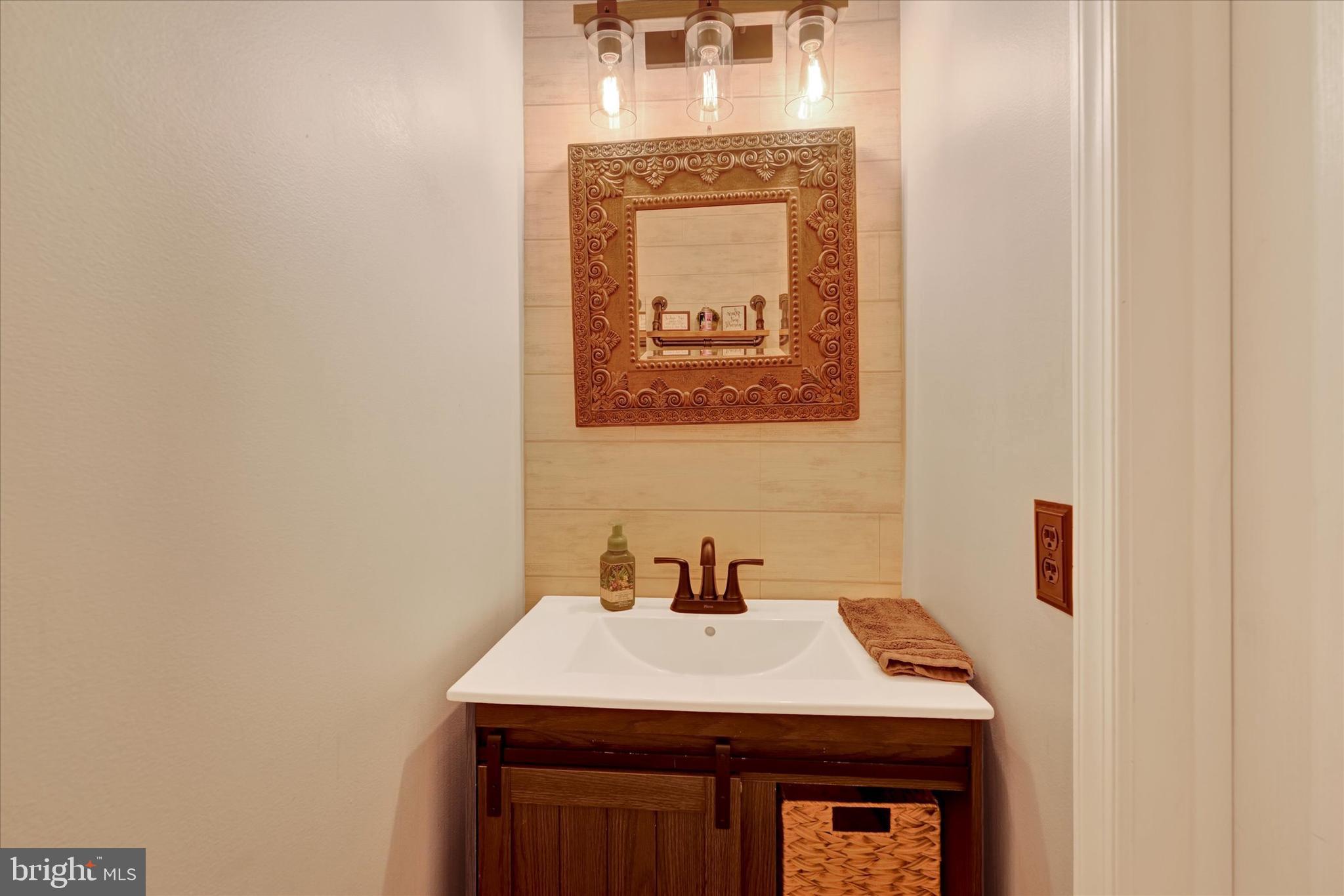 WHITE MARSH - Residential