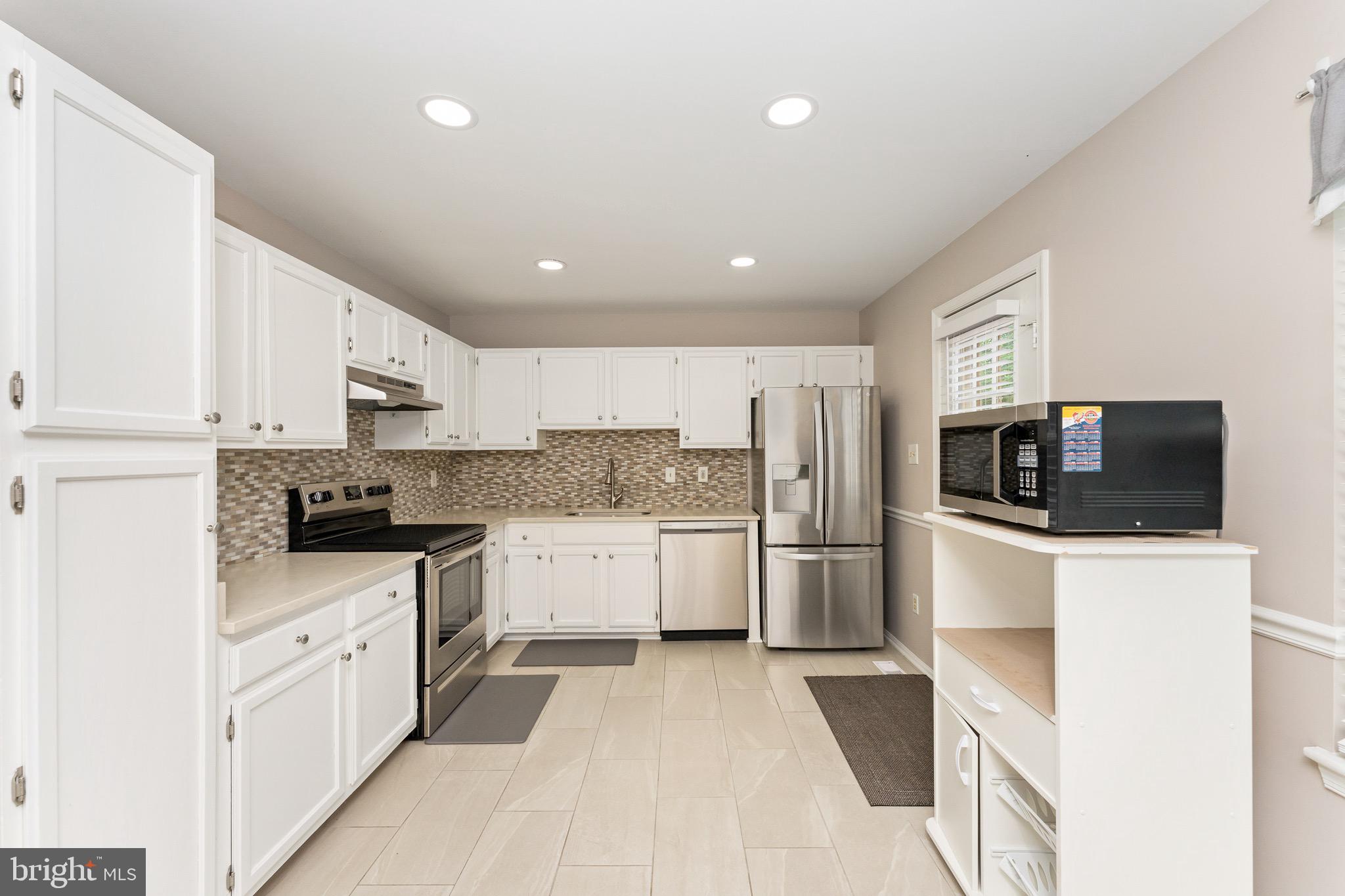 TUDOR OAKS (TH) - Residential