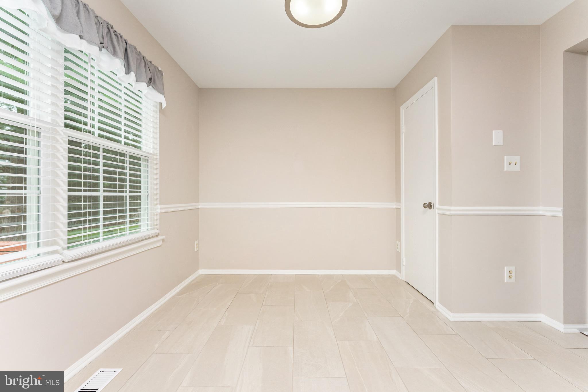 TUDOR OAKS (TH) - Residential