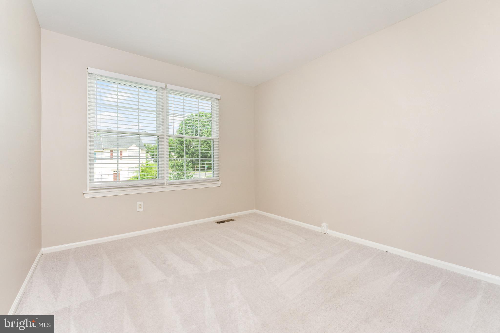 TUDOR OAKS (TH) - Residential