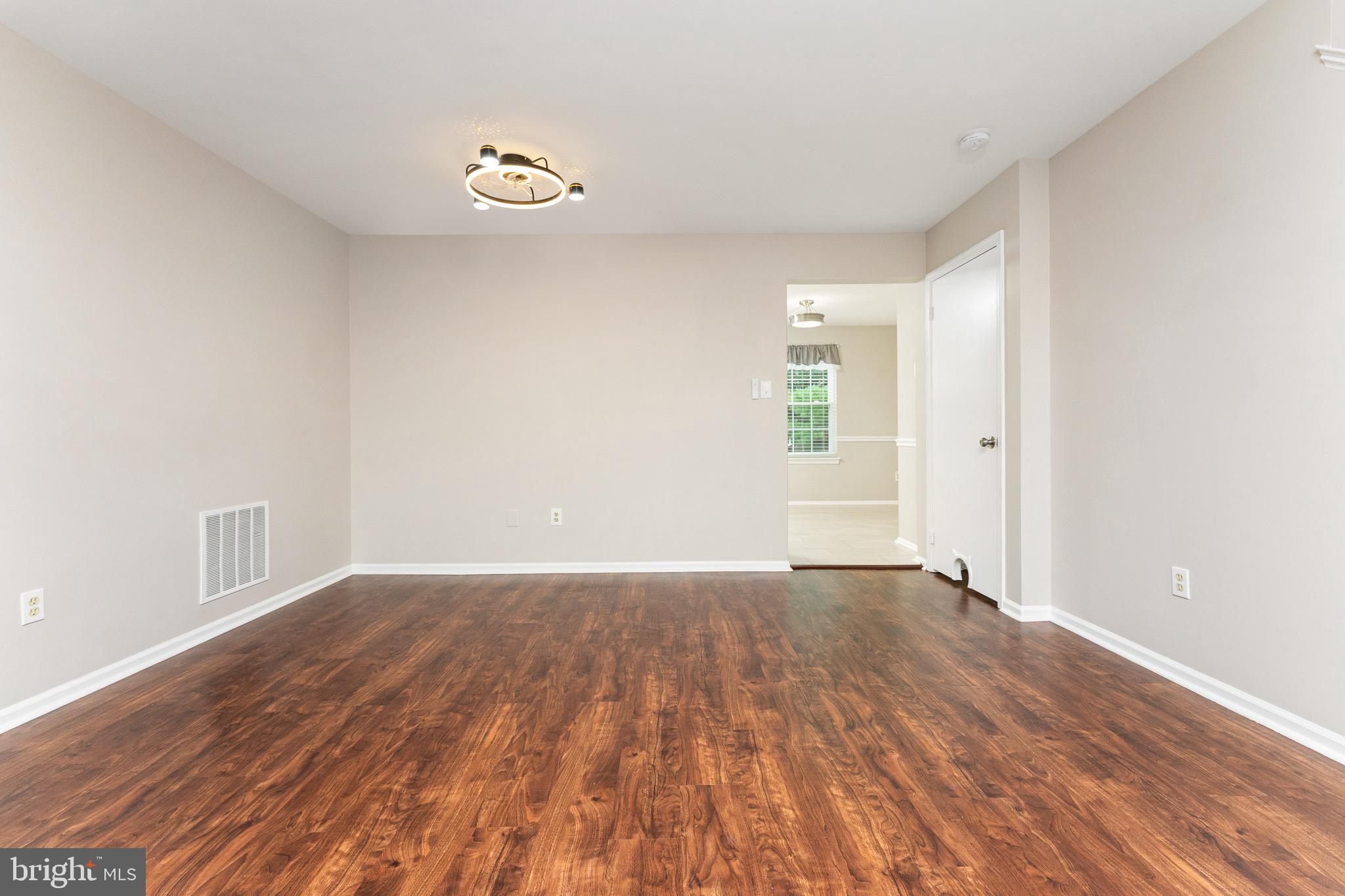 TUDOR OAKS (TH) - Residential