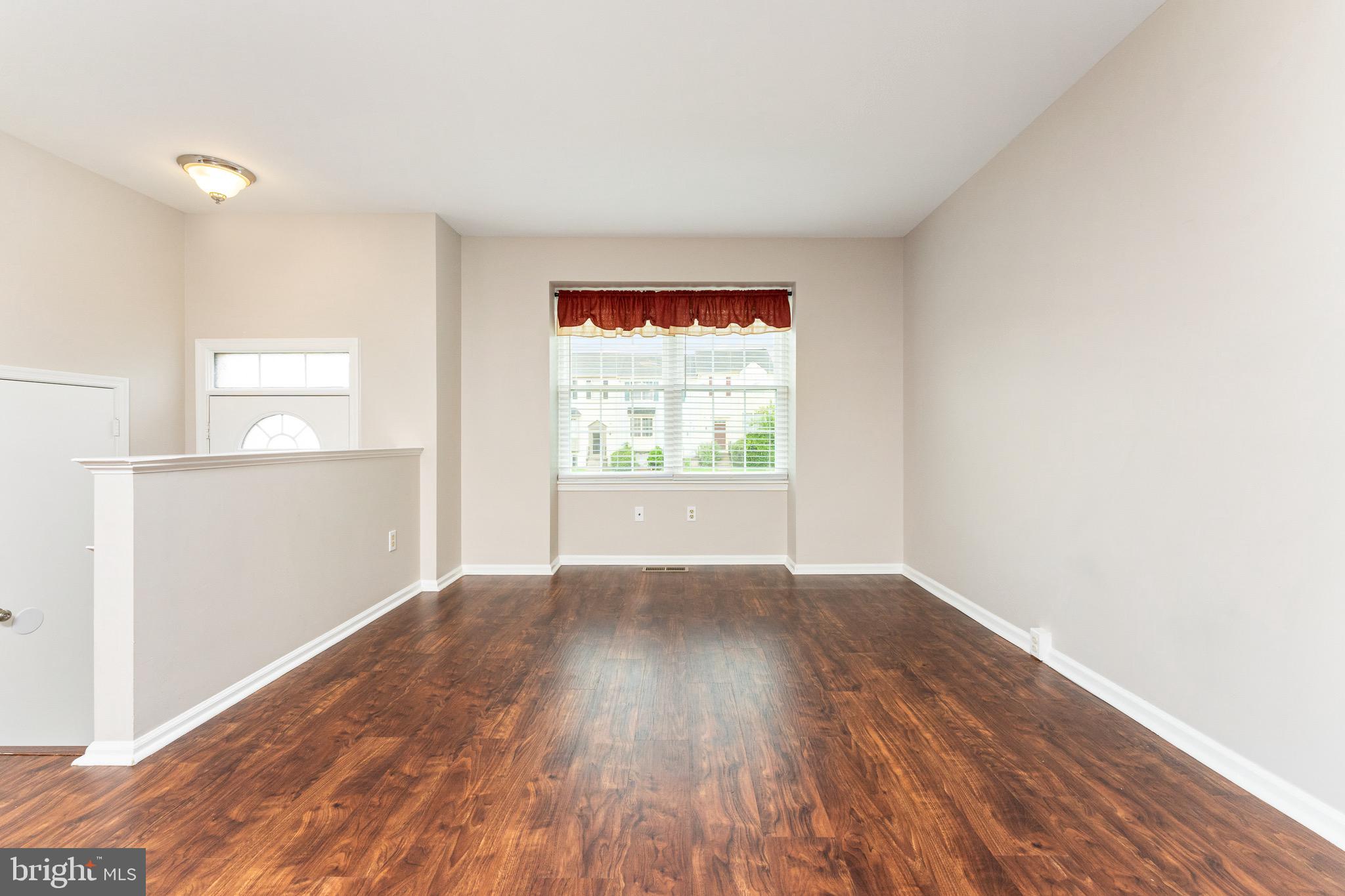 TUDOR OAKS (TH) - Residential